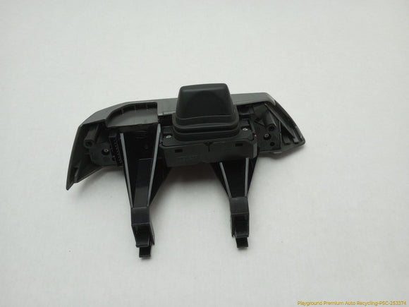 Land Rover LR3 Steering Wheel Cruise Control Switch