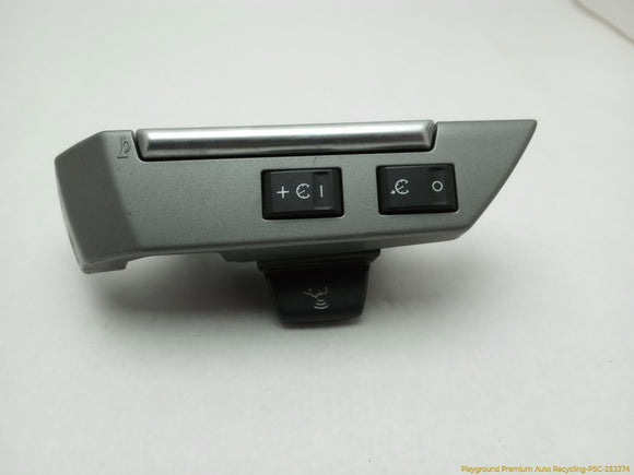 Land Rover LR3 Steering Wheel Cruise Control Switch
