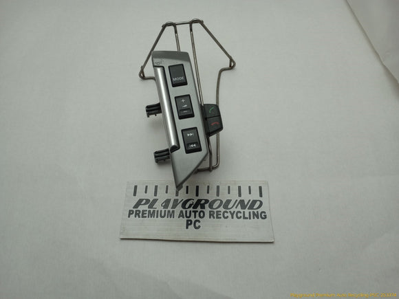 Land Rover LR3 Steering Wheel Audio Control Switch