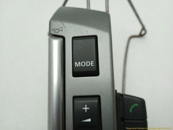 Land Rover LR3 Steering Wheel Audio Control Switch