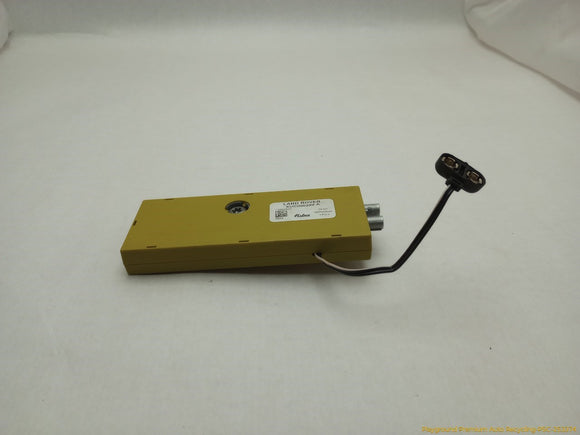 Land Rover LR3 Radio Antenna Amplifier