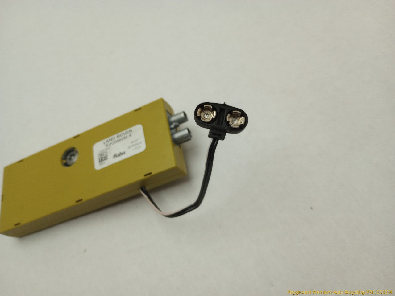 Land Rover LR3 Radio Antenna Amplifier