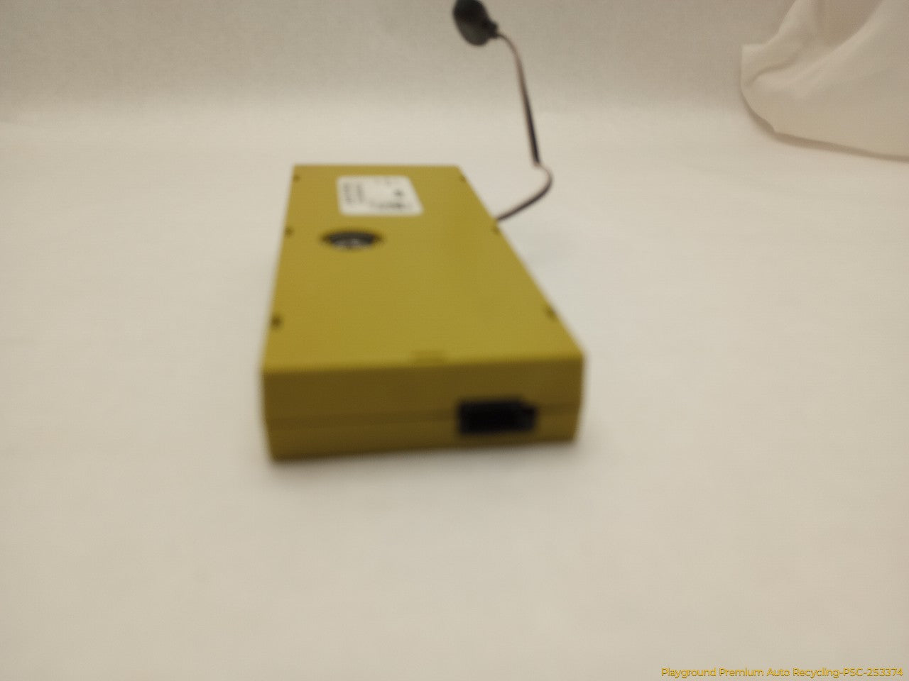 Land Rover LR3 Radio Antenna Amplifier