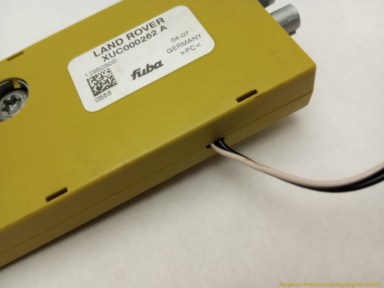 Land Rover LR3 Radio Antenna Amplifier