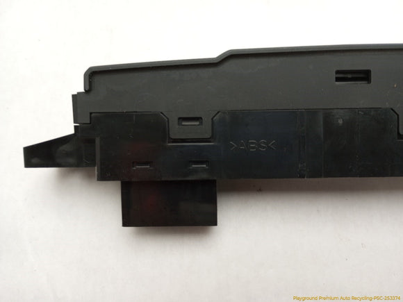 Land Rover LR3 Center Dash Central Lock & Hazard Switch