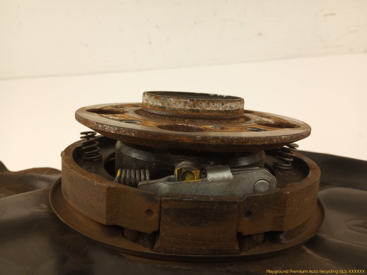Mercedes SLK230 Passenger Right Rear Spindle Knuckle Hub