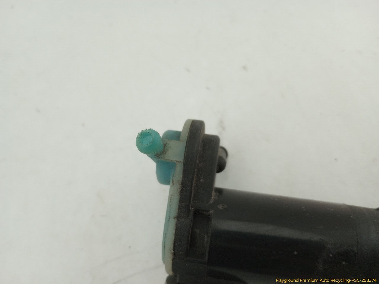Land Rover LR3 Windshield Washer Pump