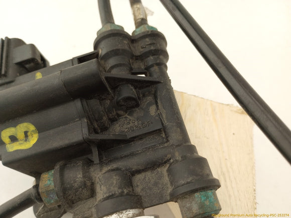 Land Rover LR3 Air Suspension Transfer Relief Valve