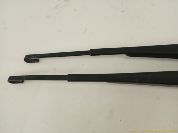 Land Rover LR4 Pair Of Front Wiper Arms