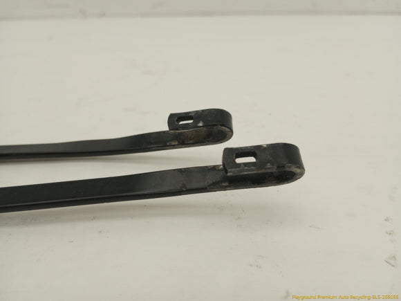 Land Rover LR4 Pair Of Front Wiper Arms