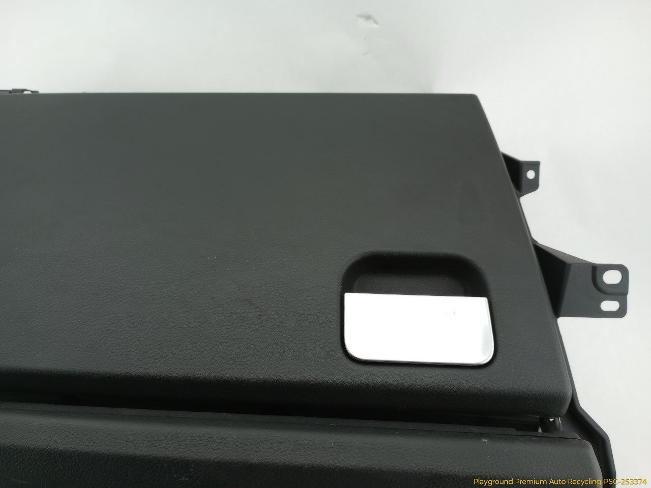 Land Rover LR3 Glove Box