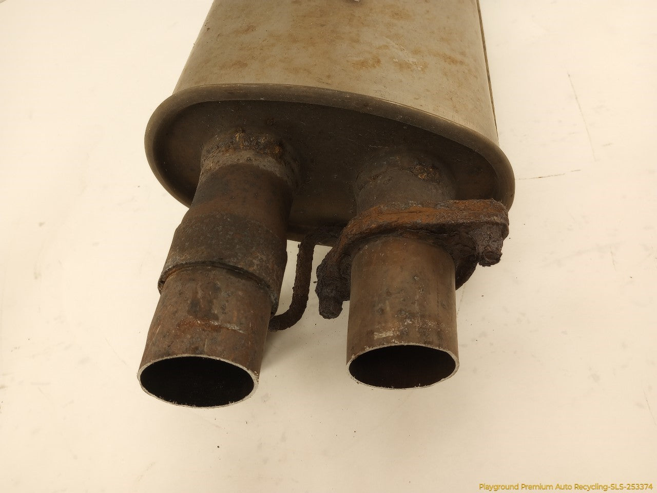 Land Rover LR3 Exhaust Muffler Front Resonator