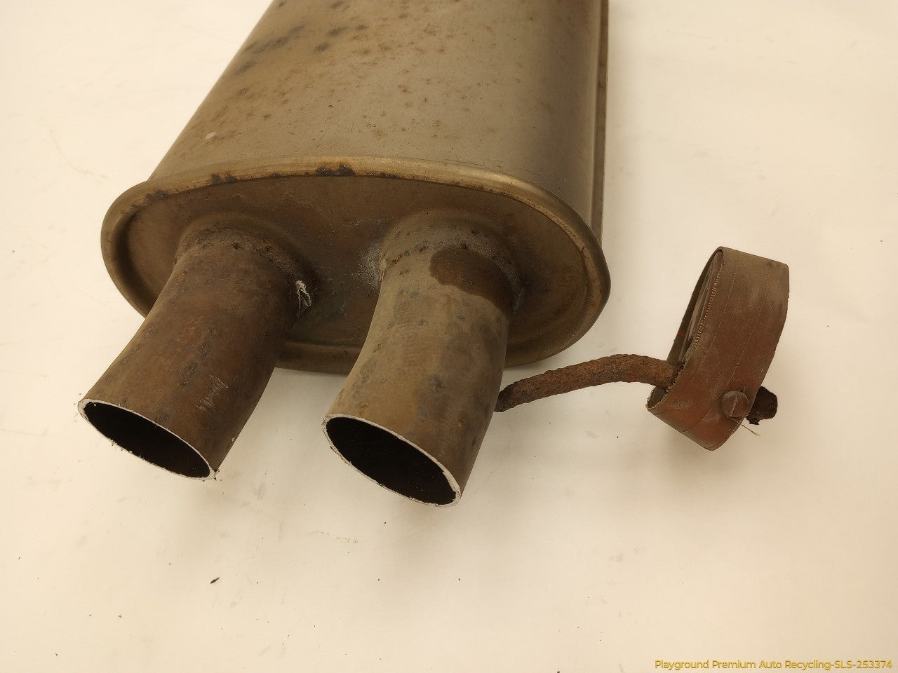 Land Rover LR3 Exhaust Muffler Front Resonator