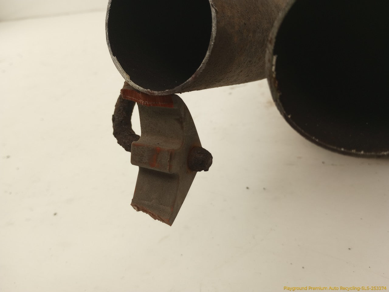 Land Rover LR3 Exhaust Muffler Rear Resonator