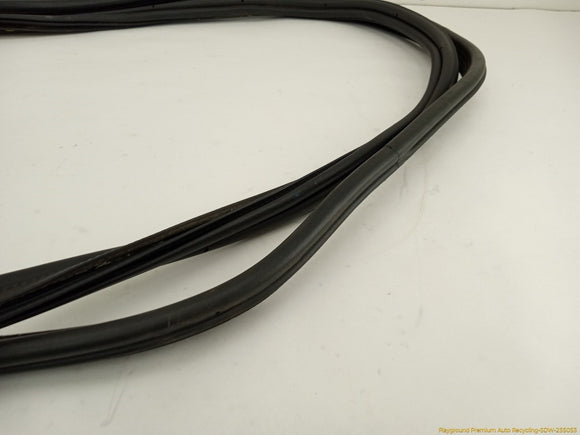 Land Rover LR4 Pair Of Rear Door Moldings