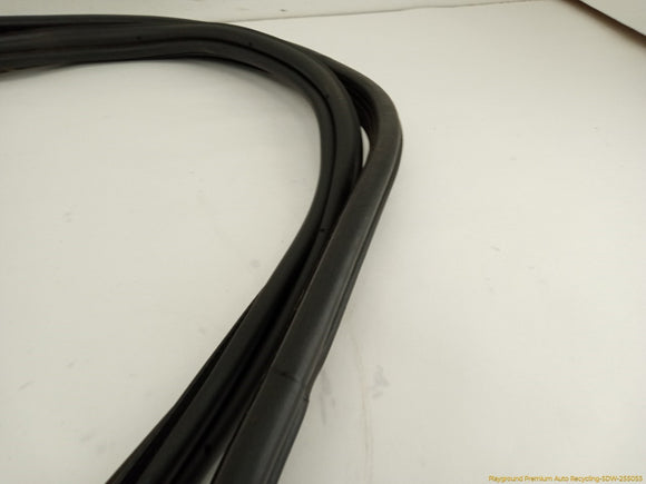 Land Rover LR4 Pair Of Rear Door Moldings