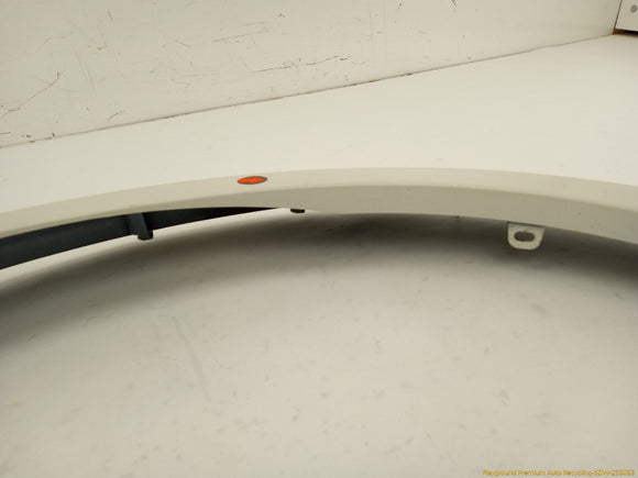 Land Rover LR4 Driver Left Front Fender Flare