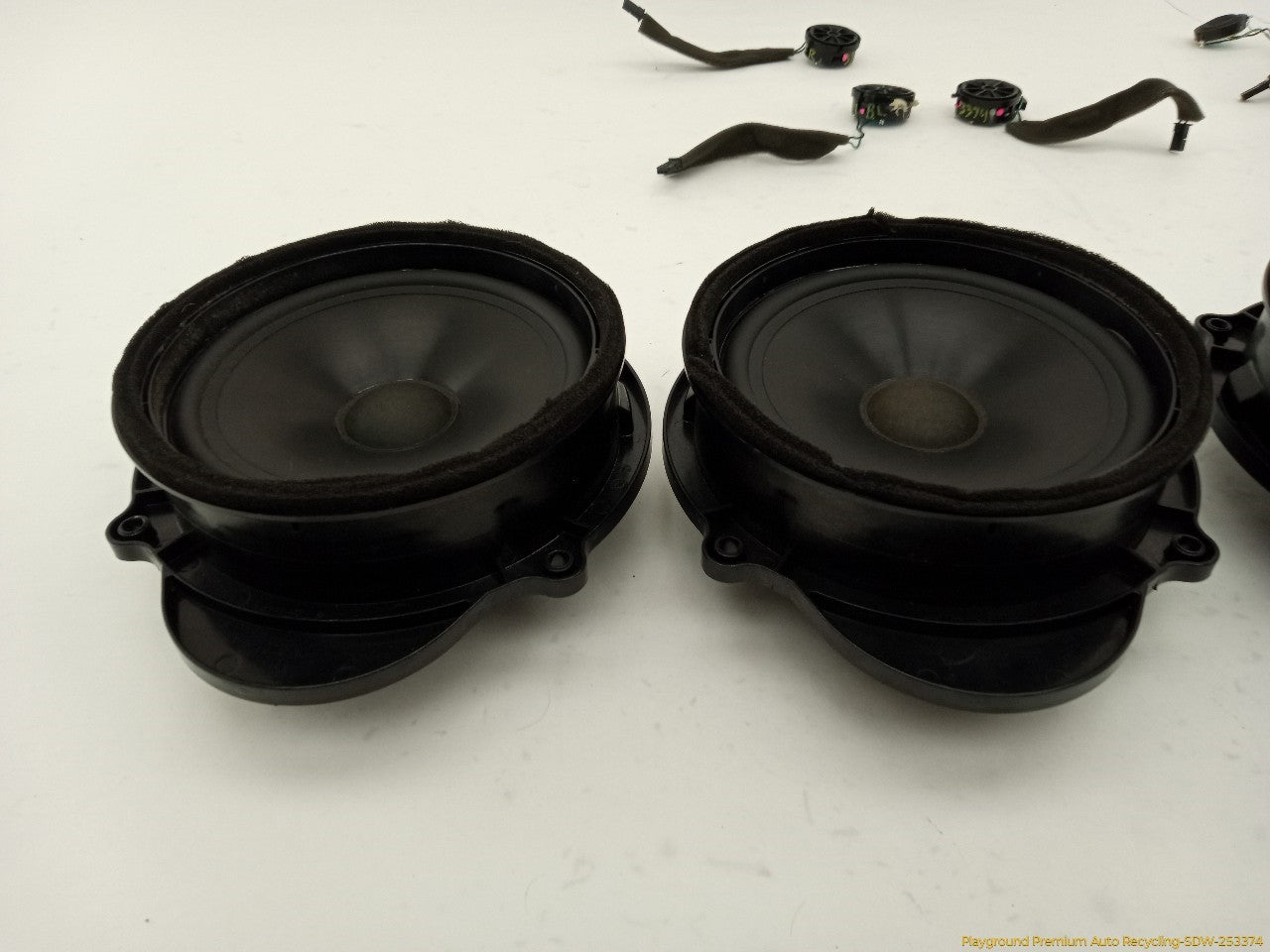 Land Rover LR3 Set Of 5 Audio Speakers