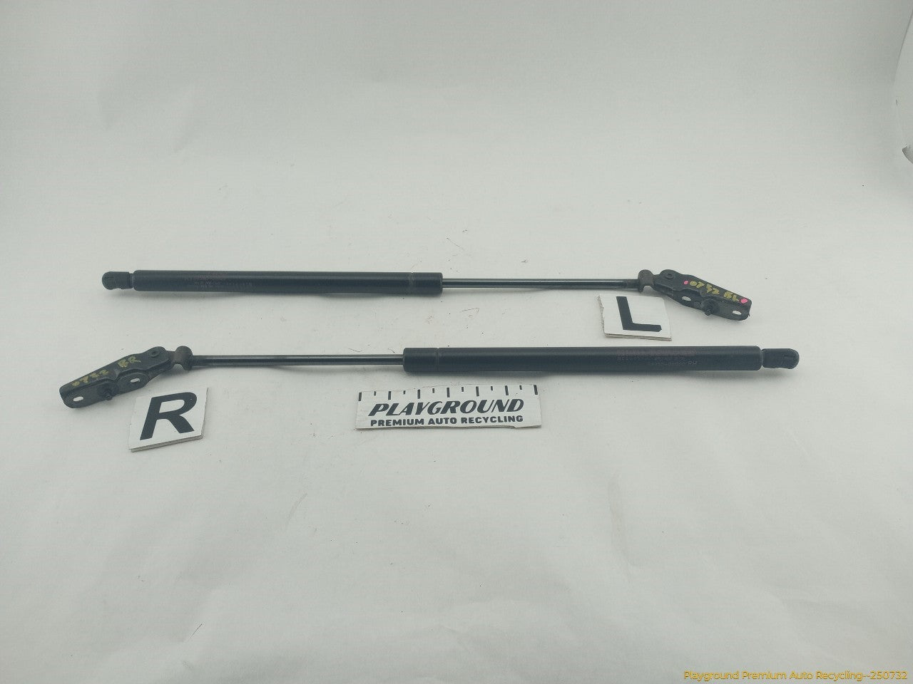 Toyota Celica Pair Of Rear Tailgate Lift Support Struts