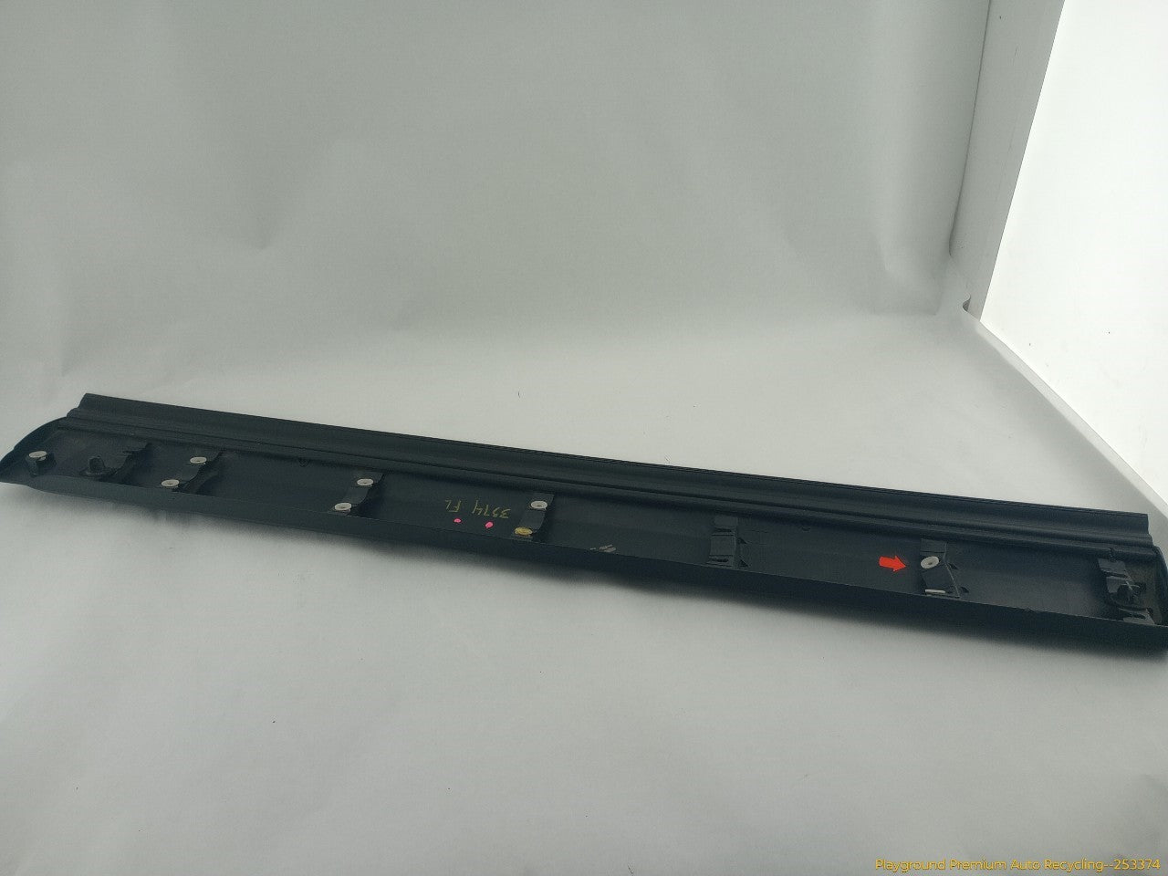 Land Rover LR3 Driver Left Front Door Lower Molding