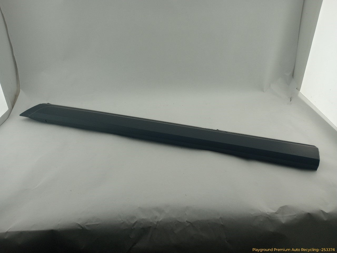 Land Rover LR3 Passenger Right Front Door Lower Molding