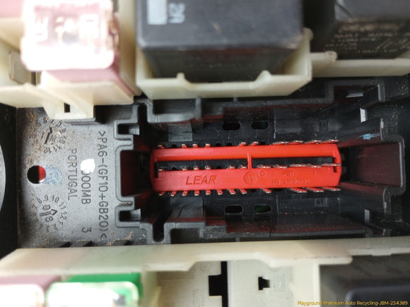 Volvo C30 Engine Fuse Box