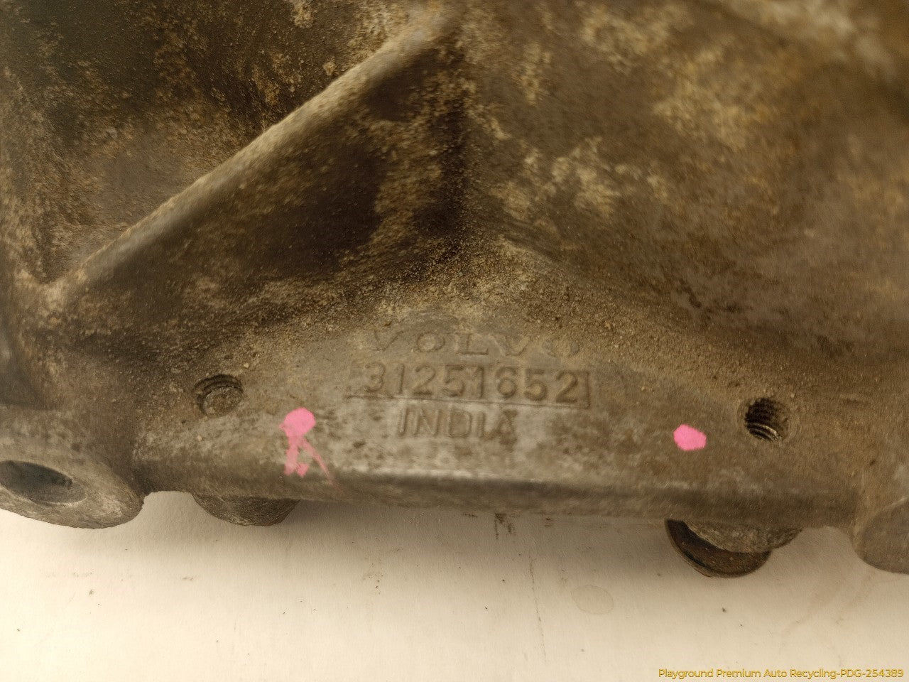 Volvo C30 Alternator Belt Tensioner & Bracket