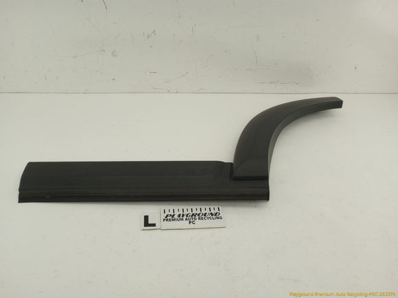Land Rover LR3 Driver Left Rear Fender Flare & Door Molding