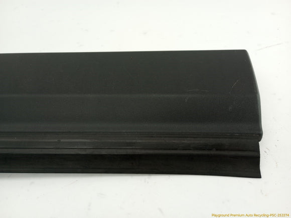 Land Rover LR3 Passenger Right Rear Fender Flare & Door Molding