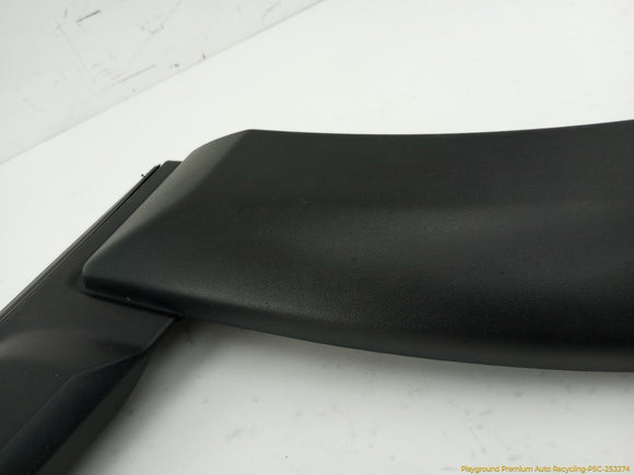 Land Rover LR3 Passenger Right Rear Fender Flare & Door Molding