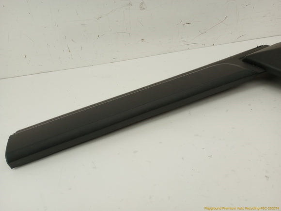 Land Rover LR3 Passenger Right Rear Fender Flare & Door Molding