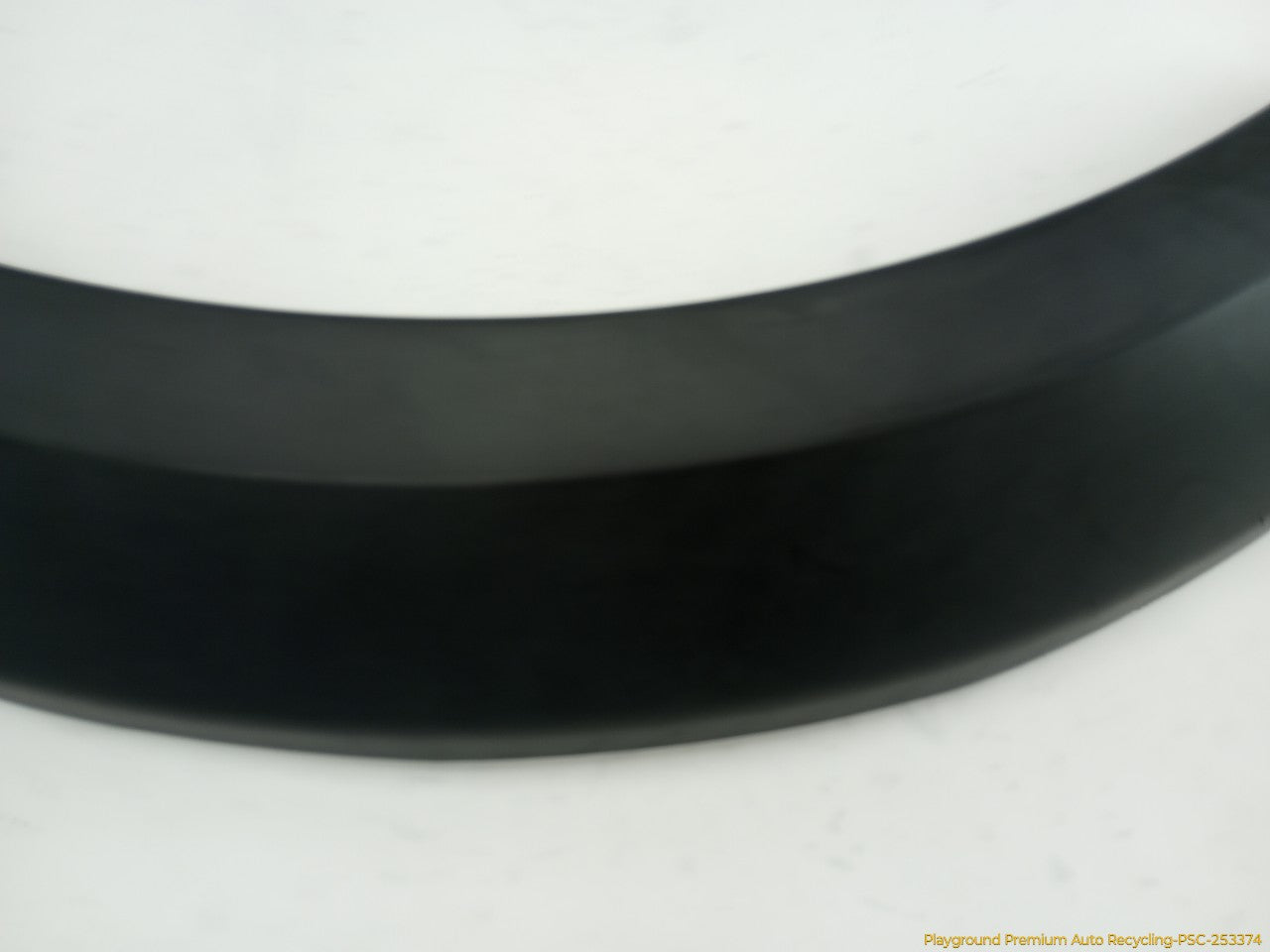 Land Rover LR3 Passenger Right Front Fender Flare