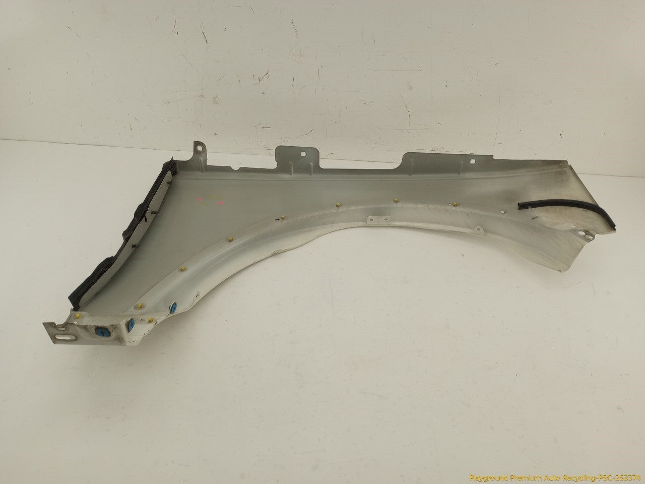 Land Rover LR3 Driver Left Front Fender - 0