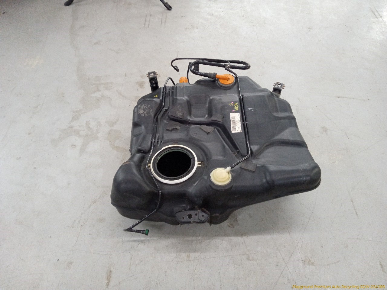 Volvo C30 Fuel Gas Tank - 0