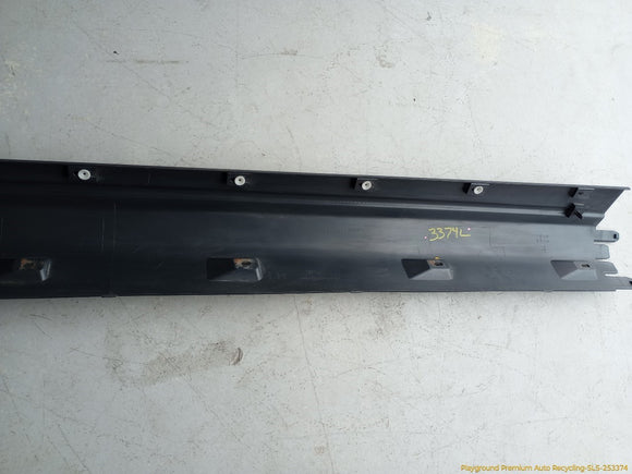 Land Rover LR3 Driver Left Rocker Panel Side Skirt