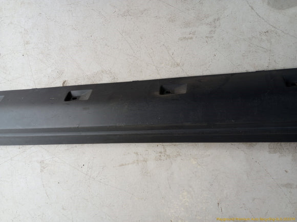 Land Rover LR3 Passenger Right Rocker Panel Side Skirt