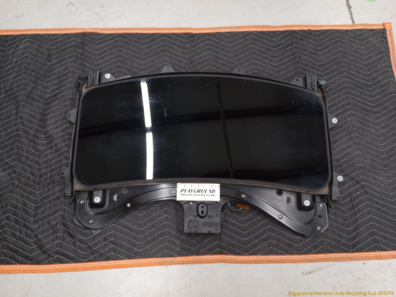 Land Rover LR3 Sun Roof Assembly