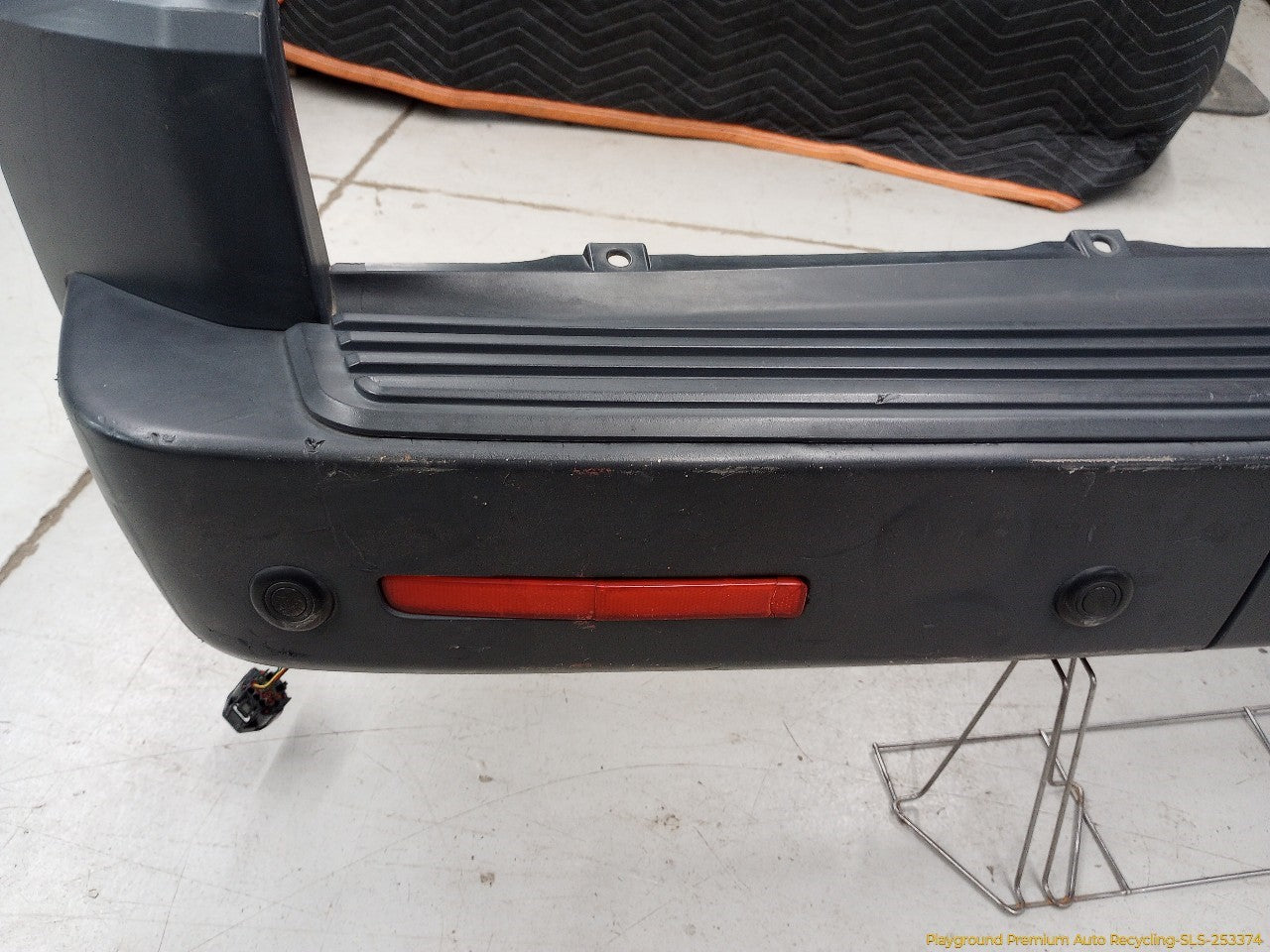 Land Rover LR3 Rear Bumper Cover