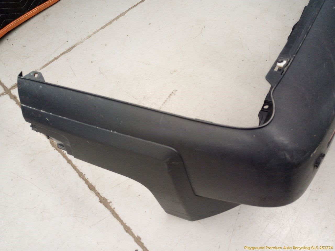 Land Rover LR3 Rear Bumper Cover
