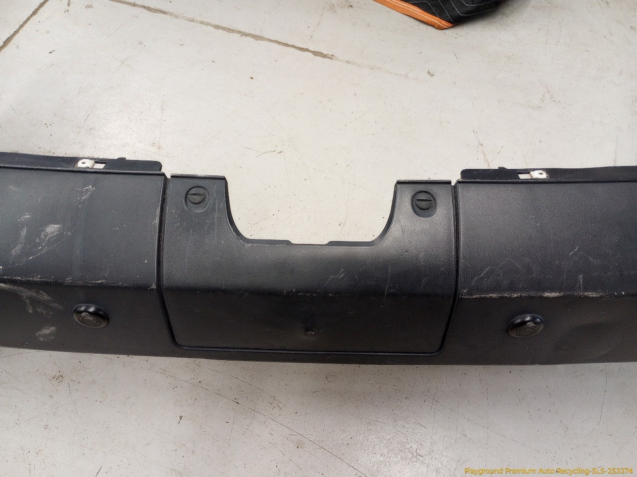 Land Rover LR3 Rear Bumper Cover