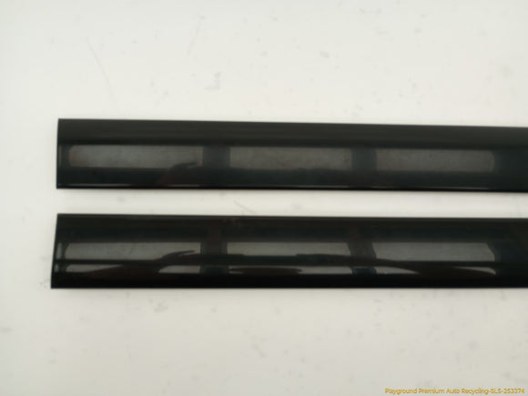 Land Rover LR3 Pair Of Rear Quarter Window Upper Trim