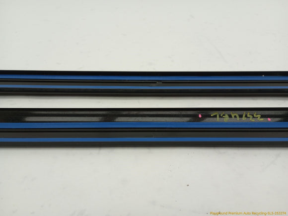 Land Rover LR3 Pair Of Rear Quarter Window Upper Trim
