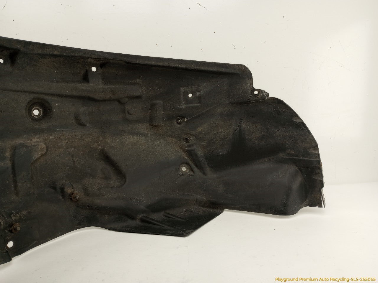 Land Rover LR4 Passenger Right Front Inner Fender Liner