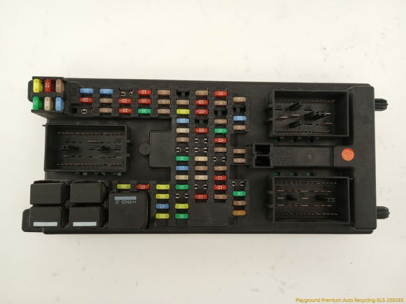 Land Rover LR4 Engine Fuse Box