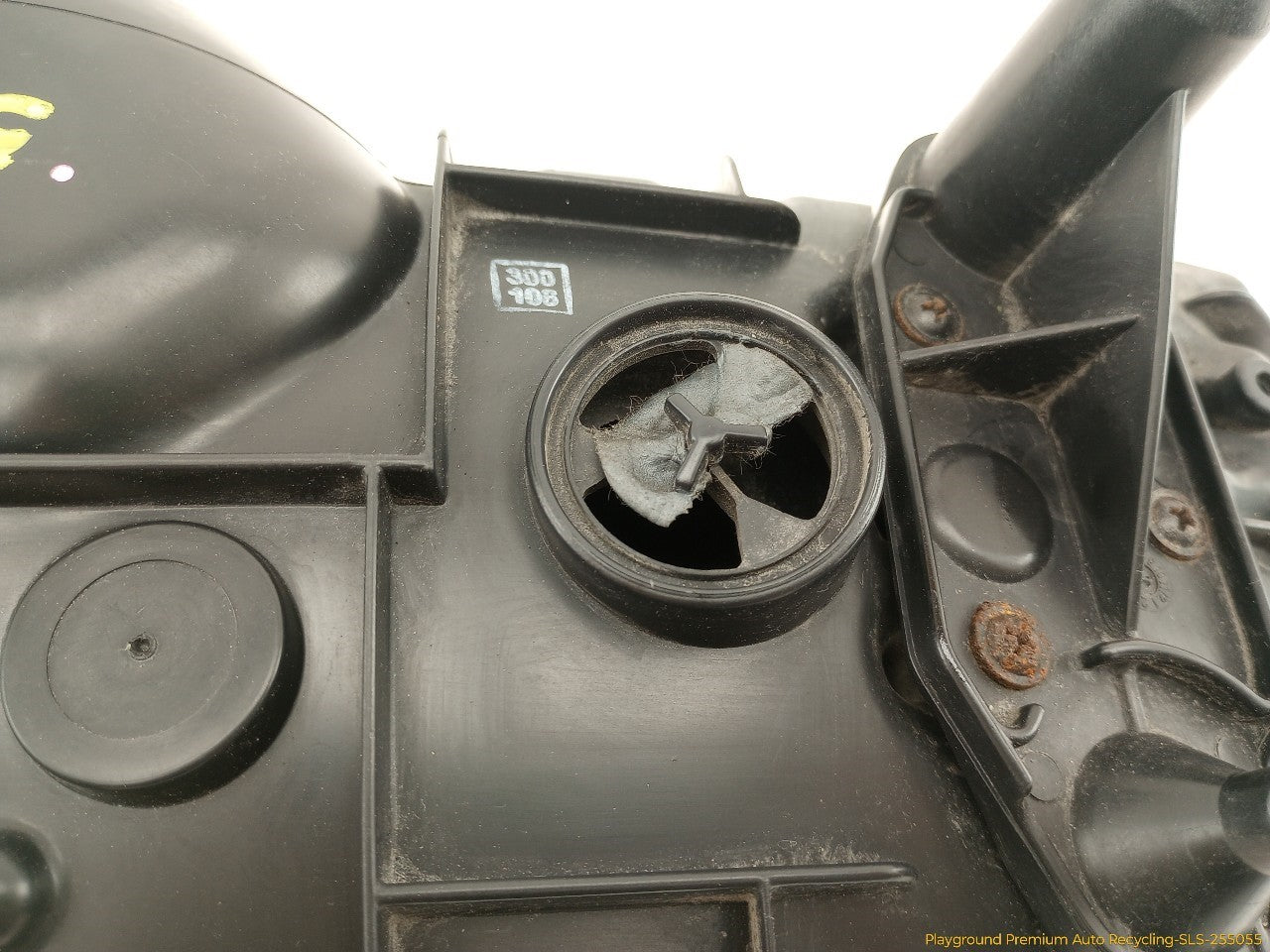 Land Rover LR4 Passenger Right Air Cleaner Housing Box