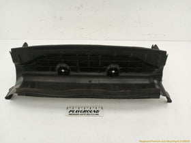 Land Rover LR4 Radiator Air Duct Baffle
