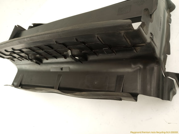 Land Rover LR4 Radiator Air Duct Baffle