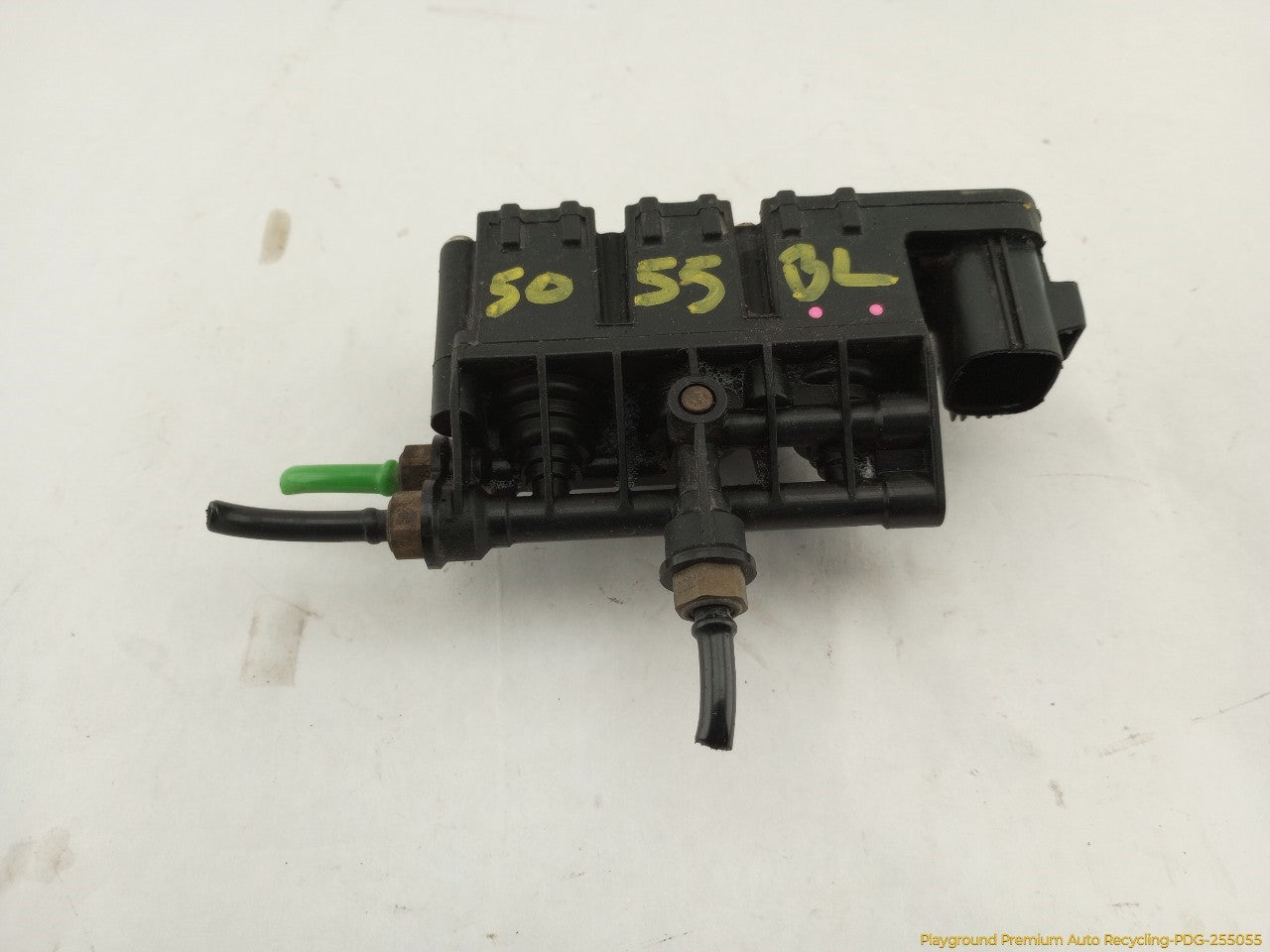 Land Rover LR4 Rear Air Suspension Valve Block - 0