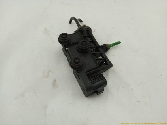 Land Rover LR4 Passenger Right Front Air Suspension Valve Block