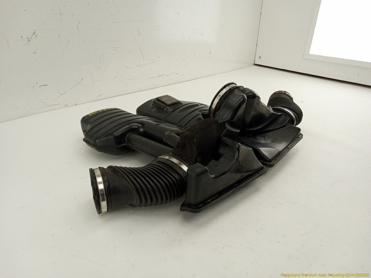 Land Rover LR4 Air Cleaner Resonator - 0